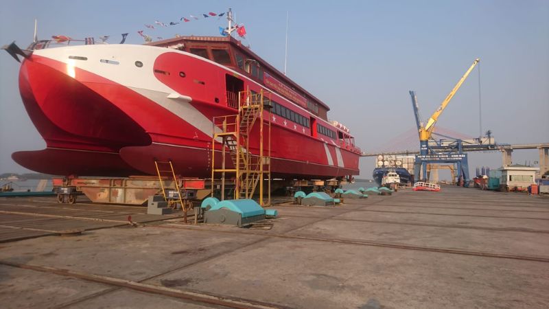Lễ hạ thuỷ tàu Trưng Nhị