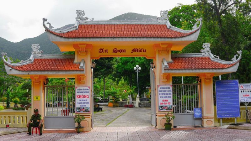 Toàn cảnh không gian linh thiêng và kiến trúc cổ kính tại An Sơn Miếu Côn Đảo